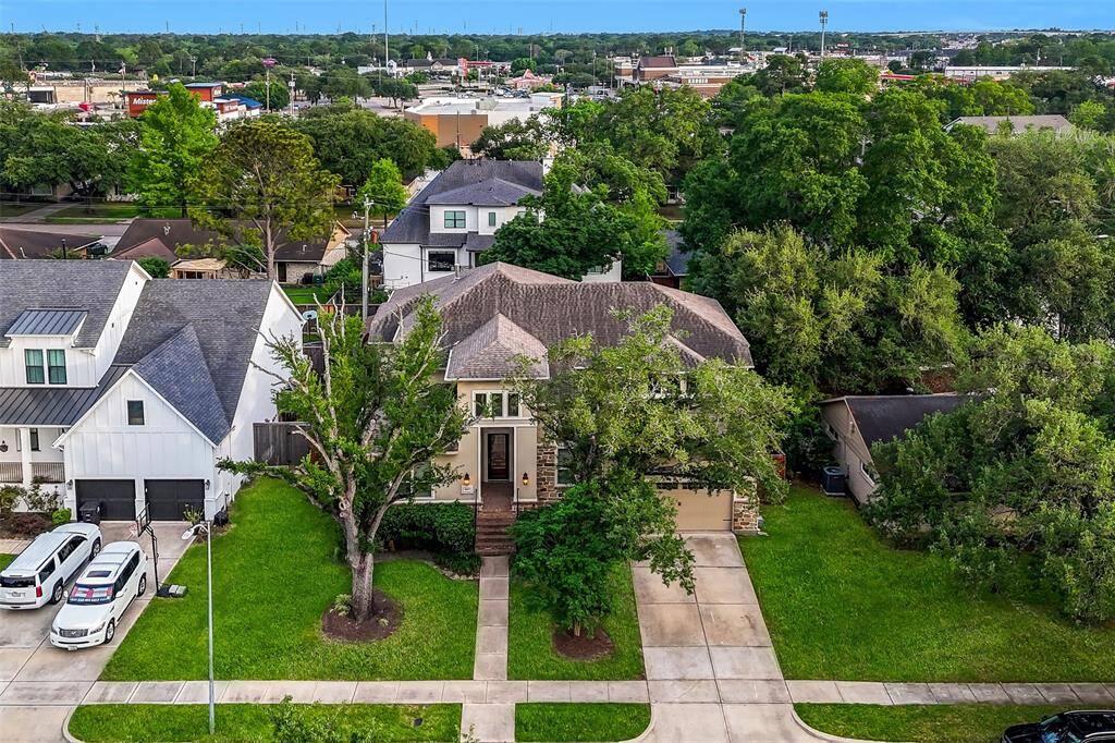 The home is perfectly situated just a couple of houses off Runnymeade Dr. walking distance to Godwin Park and Kolter elementary.