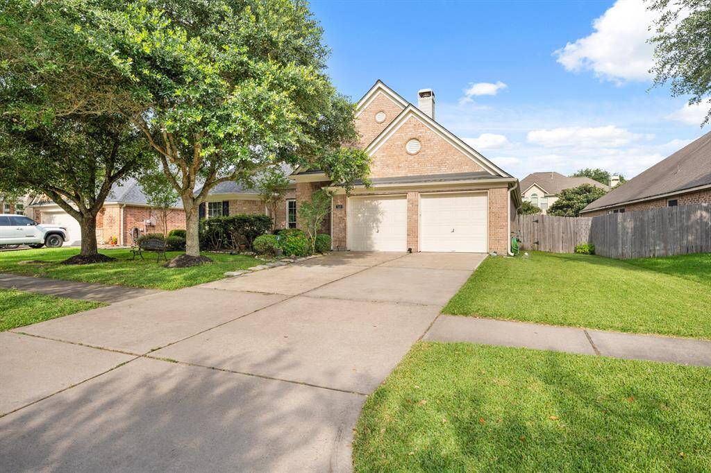 Good sized driveway and 3 car tandem garage!