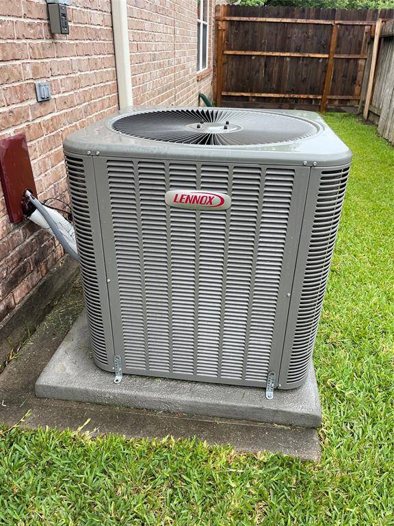 HVAC Lennox HL17 2024 w/10yr limited warranty on parts 17 seer, 3.5 ton