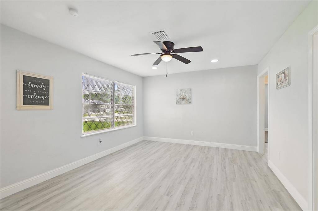Freshly updated finishes throughout the home include contemporary grey-tone walls, bright white trim, and neutral flooring that will complement any décor style.