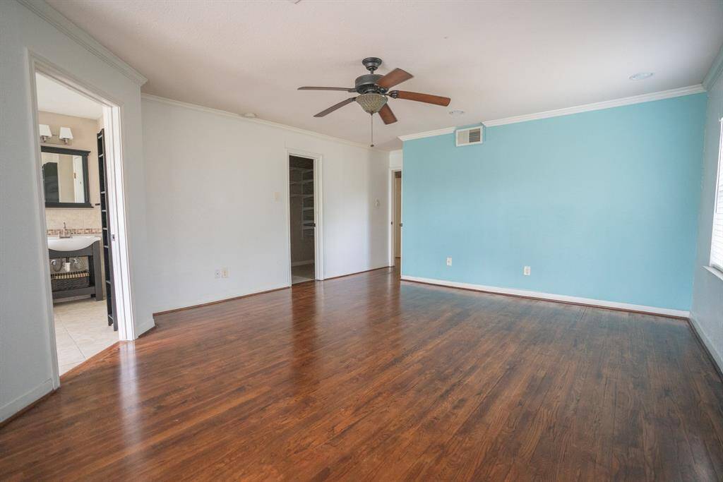Primary suite