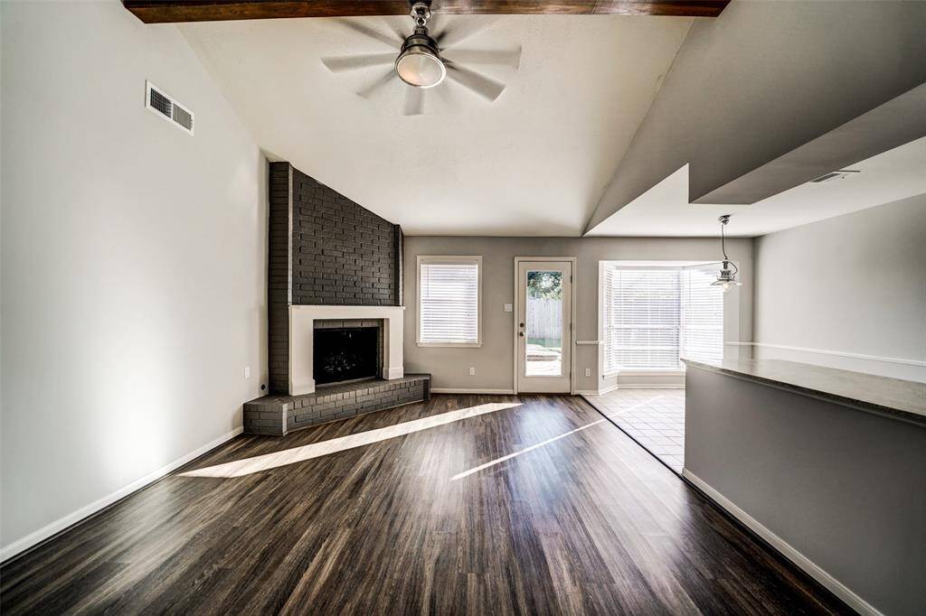 Open living in such a stylish design.