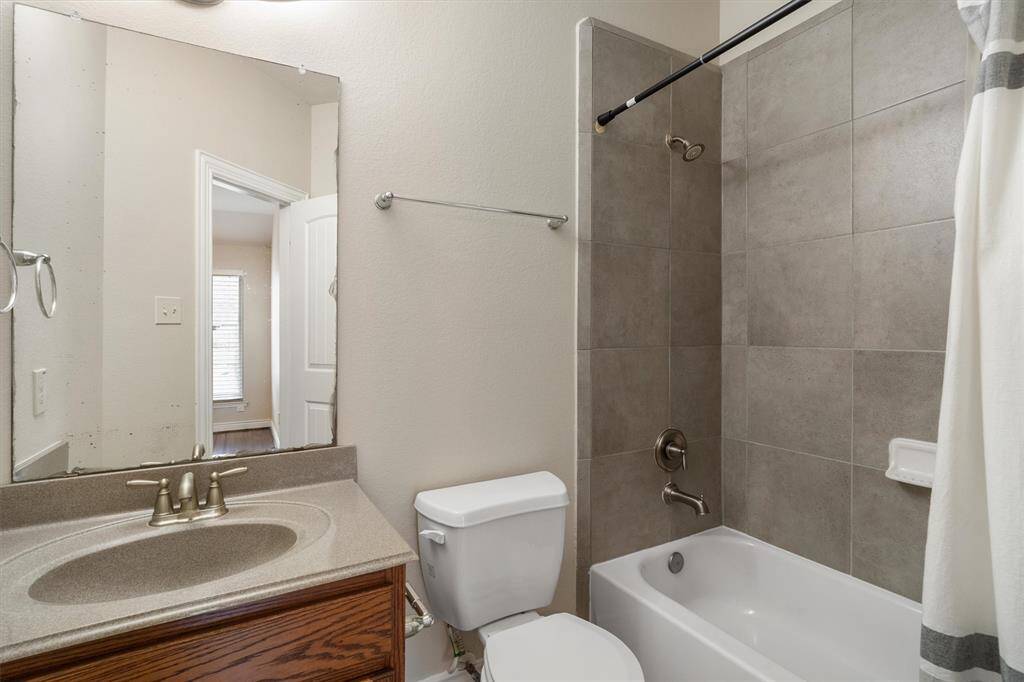 Full bathroom upstairs for guest!