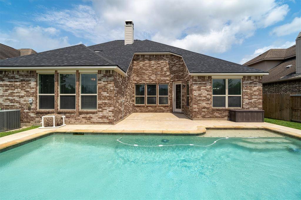 Excellent sized pool! DO NOT miss out on this amazing property! She is waiting on you to call her home!