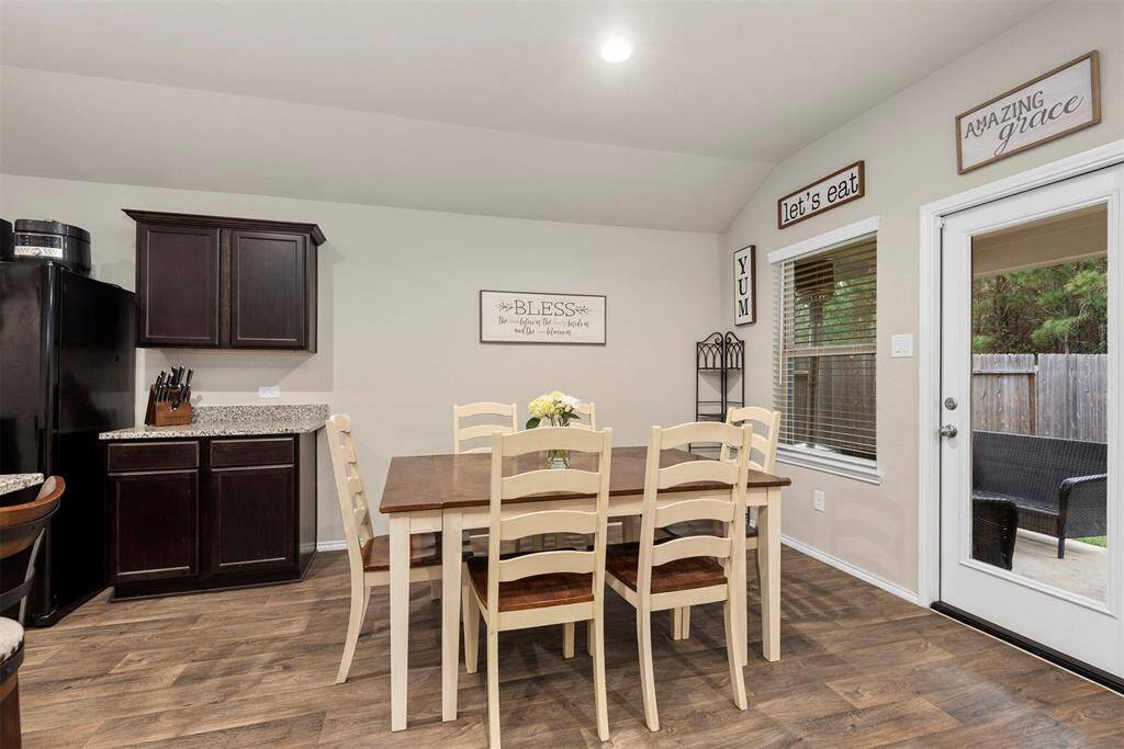 Kitchen/Dining Combo
