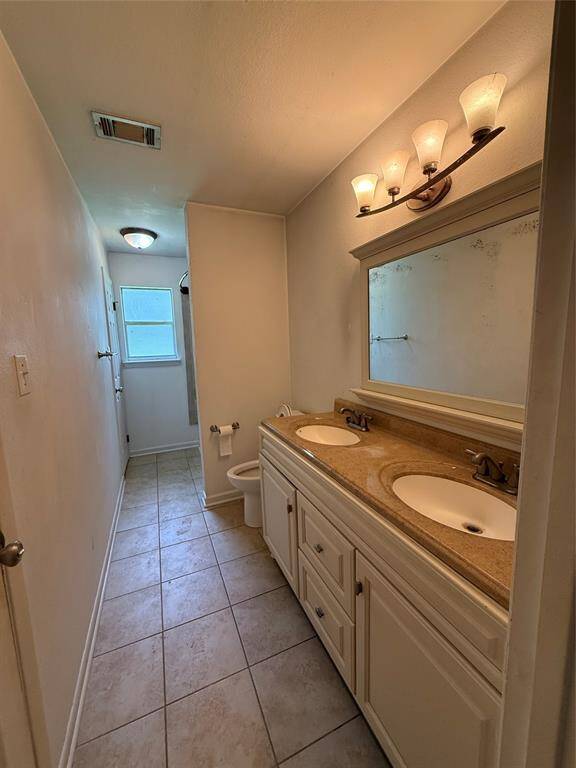 SPACIOUS BATH