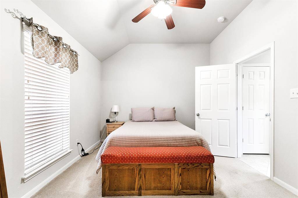 Second bedroom W/ on suite & walk in closet