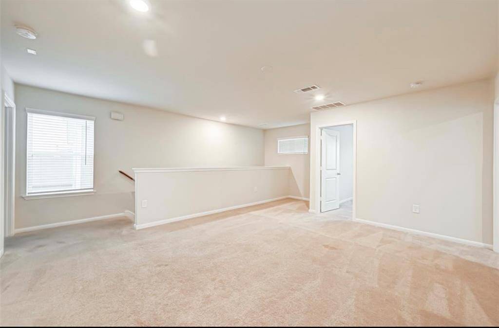 Large gameroom on second floor