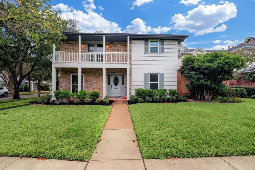 Front exterior of home facing Brompton. Home is located on a nice corner lot, down 200 feet from Whitt Johnson Park across Carnegie.