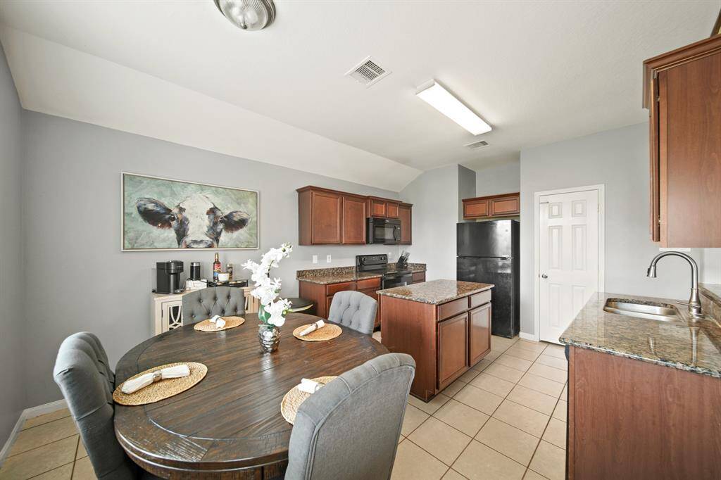 Enjoy Your Morning Coffee and Intimate Family Dinners in the Light and Bright Breakfast Space.