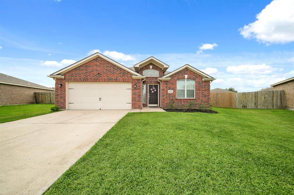 Large Lot and Perfectly Situated on the Cul-de-Sac