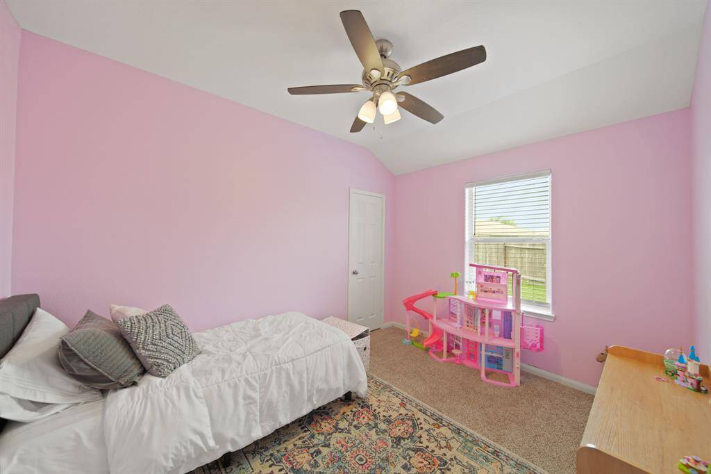 Another Spacious Secondary Bedroom