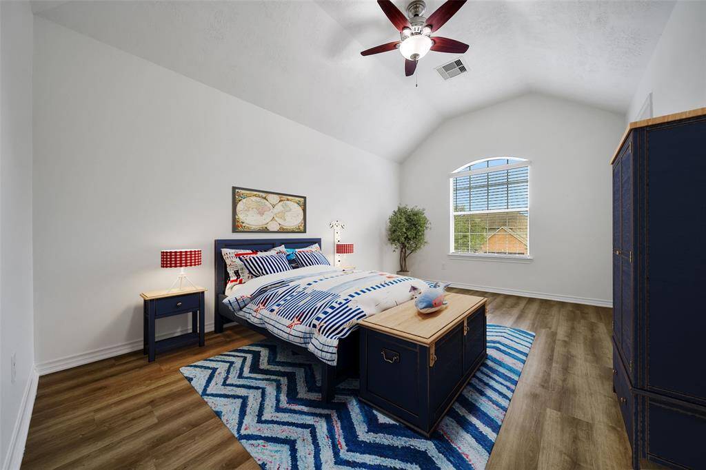 Upstairs bedroom