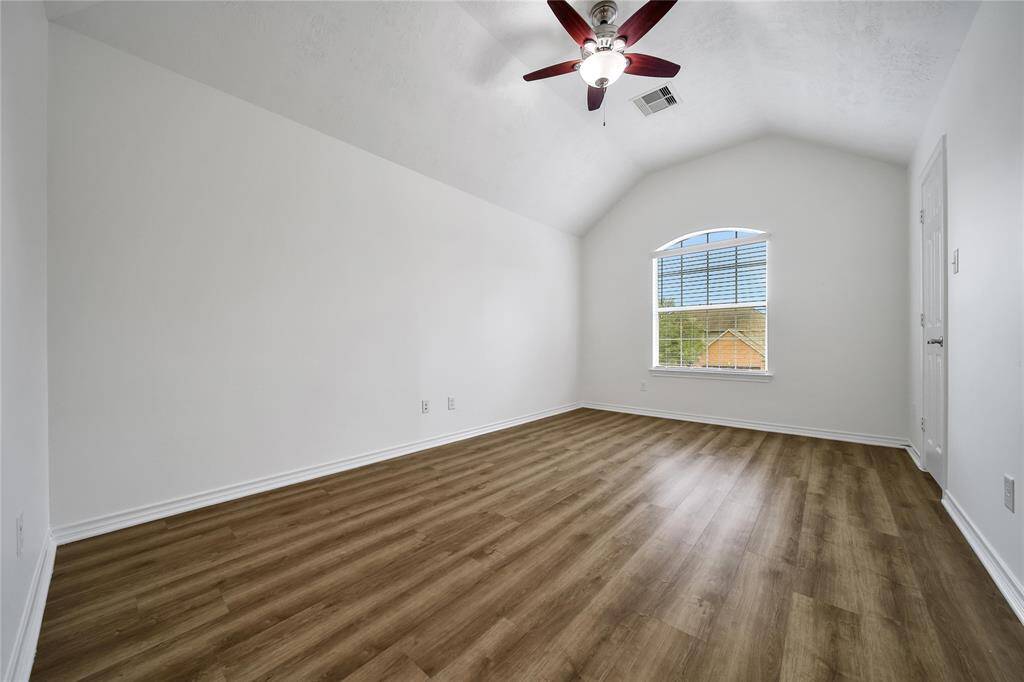 Upstairs Bedroom 1
