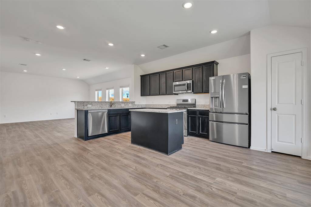 rental comes equipped with a new appliances
