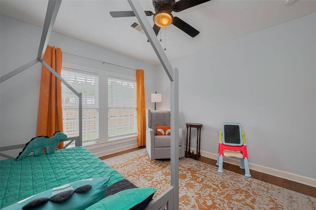 Children's bedroom.