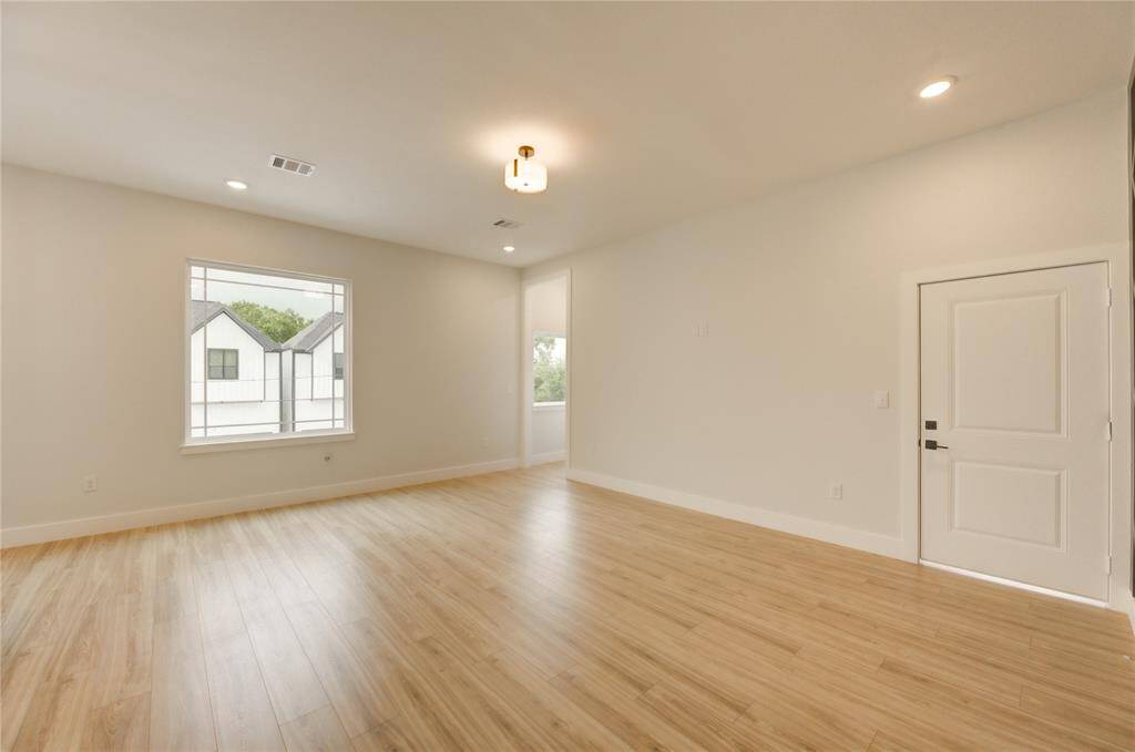 Open Living Space w/ Plenty of Natural Light