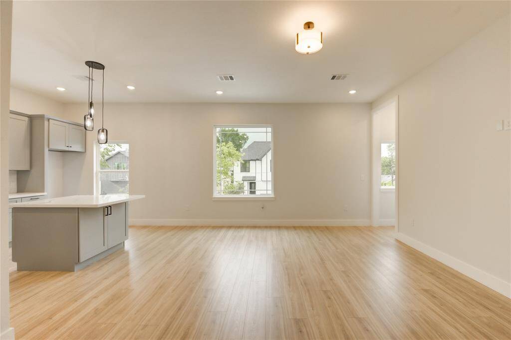 Open Living Space w/ Plenty of Natural Light