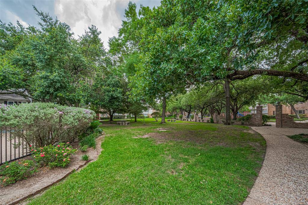 Additional space at Georgetown for relaxing, picnics and fun with friends or family!
