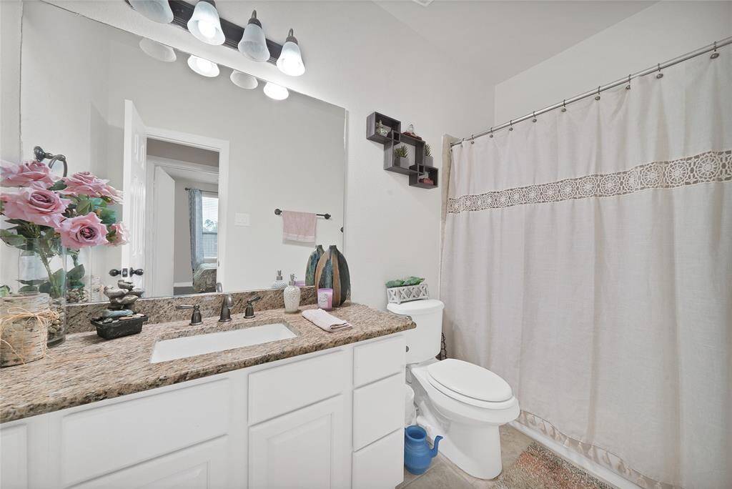 Secondary Full Bath
