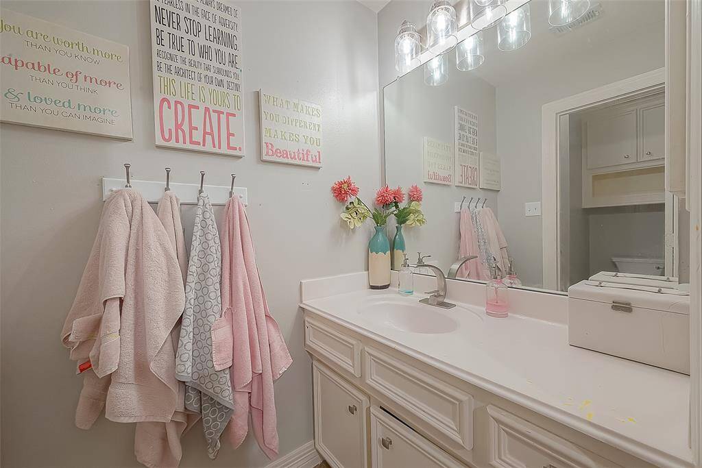 Jack and Jill upstairs bathroom