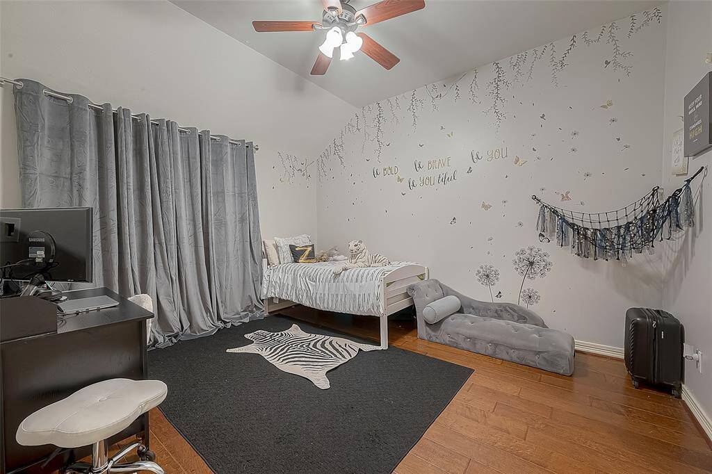3 of 4 Upstairs Bedroom