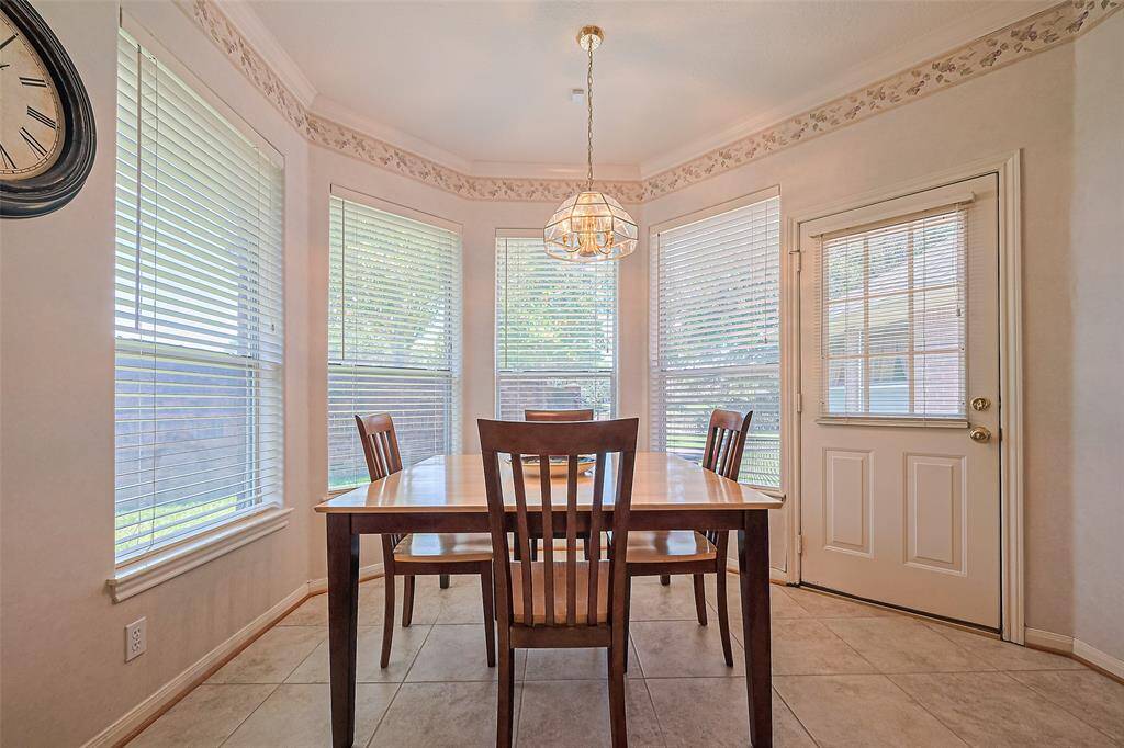 Tiled flooring for easy maintenance!