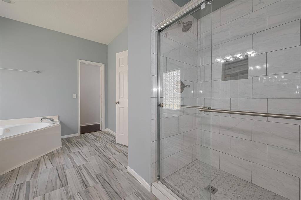 Primary Bath's Shower