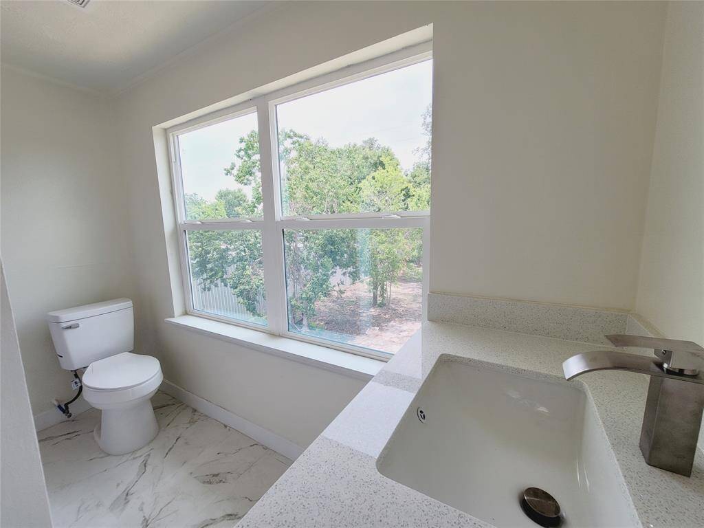 Primary ensuite bathroom