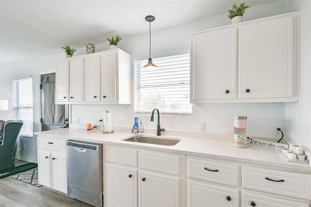 LOTS OF CABINETS*