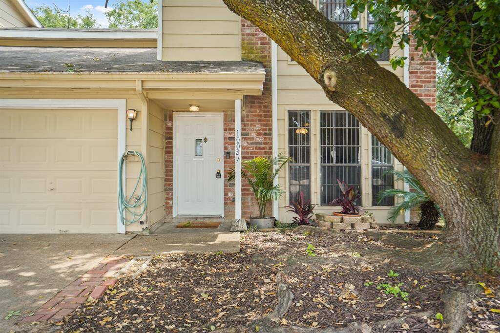 Unit 10047 is vacant and available for showings. Once an offer is accepted, we will arrange a tour for the tenant occupied unit. We are doing are best to not disturb the tenants please.
