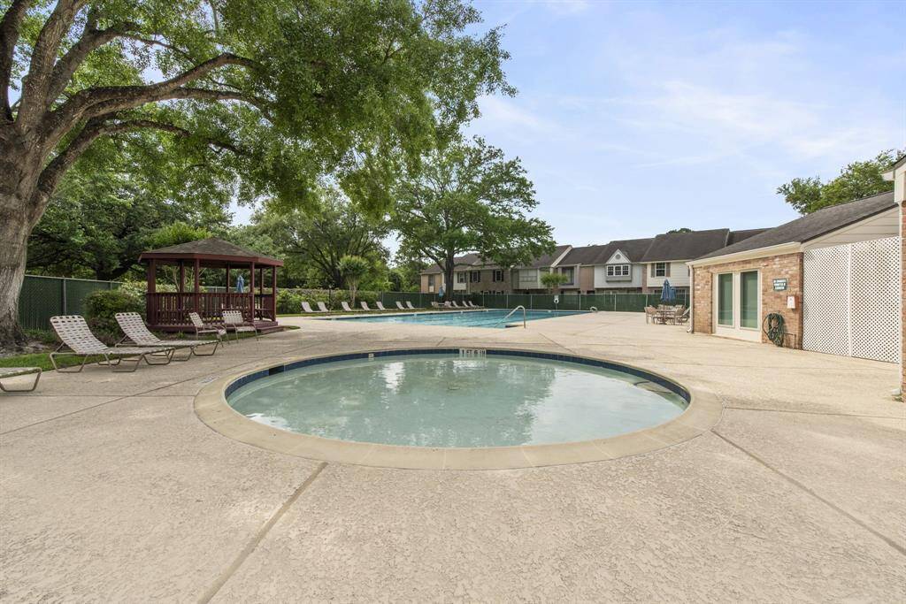 In addition to the lap pool, the kiddos can enjoy a shallow kids pool.
