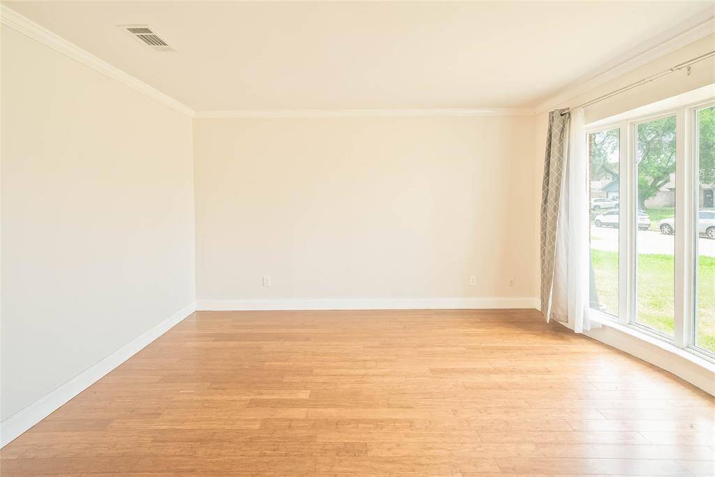 Office/Formal Dining