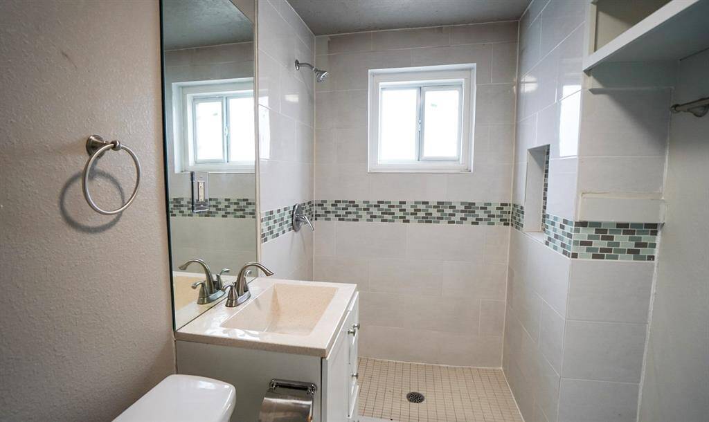 Unit C bath
