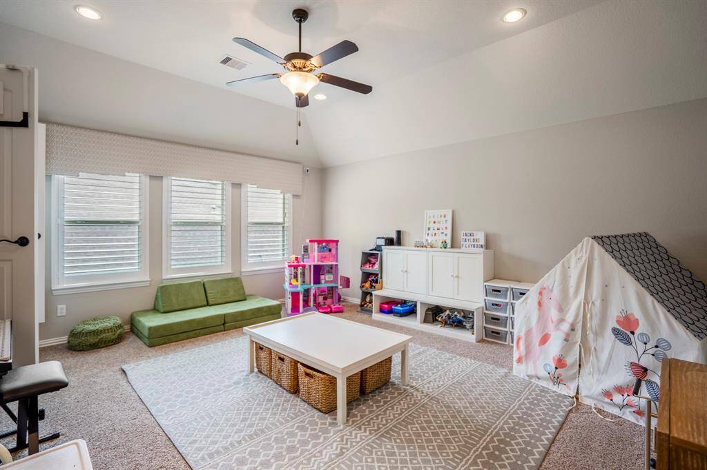 Large upstairs game room