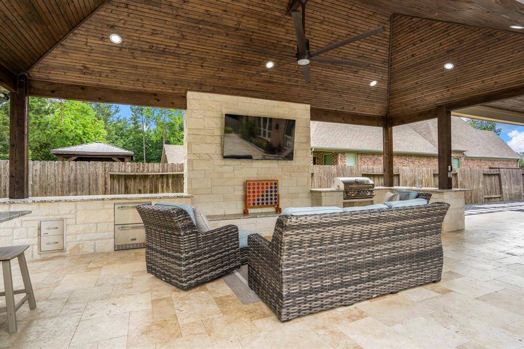 Equipped with a TV perfect for watching all the sports