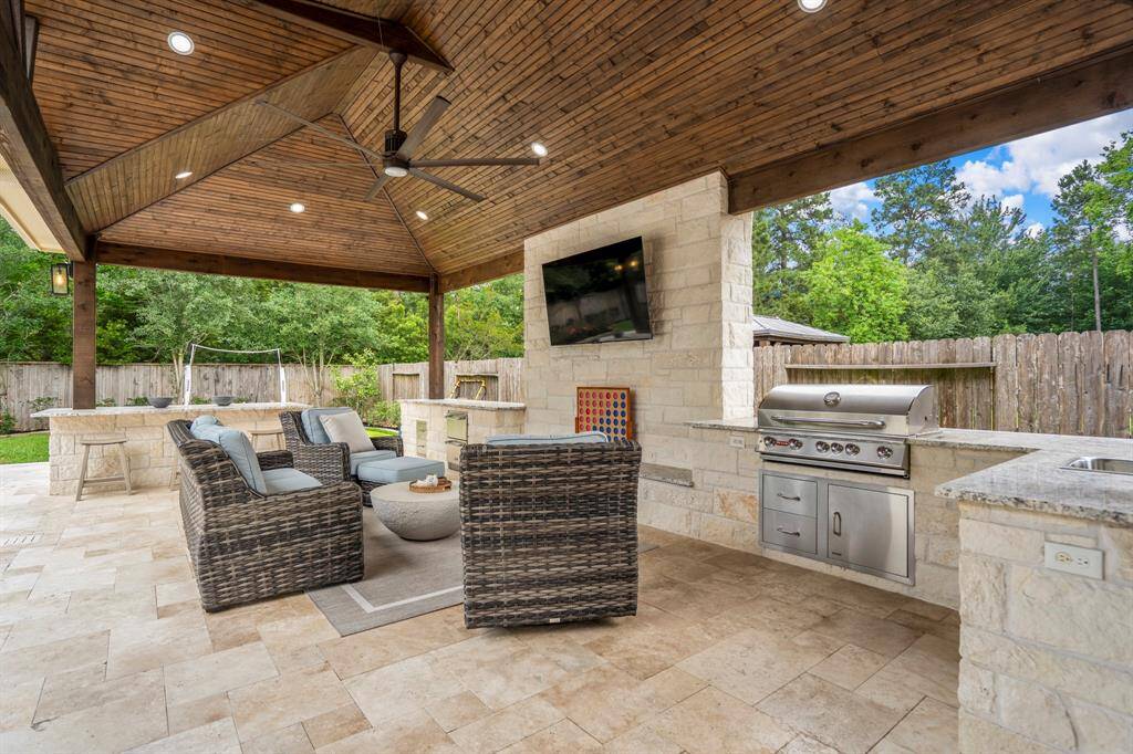 So much outdoor seating in the amazing back porch addition