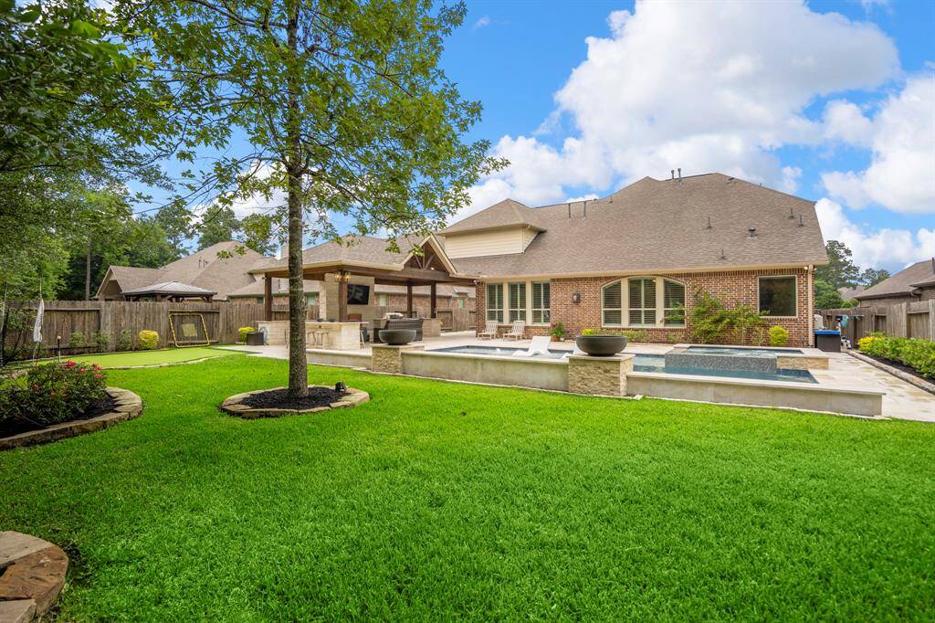 The large lot still has yard space available
