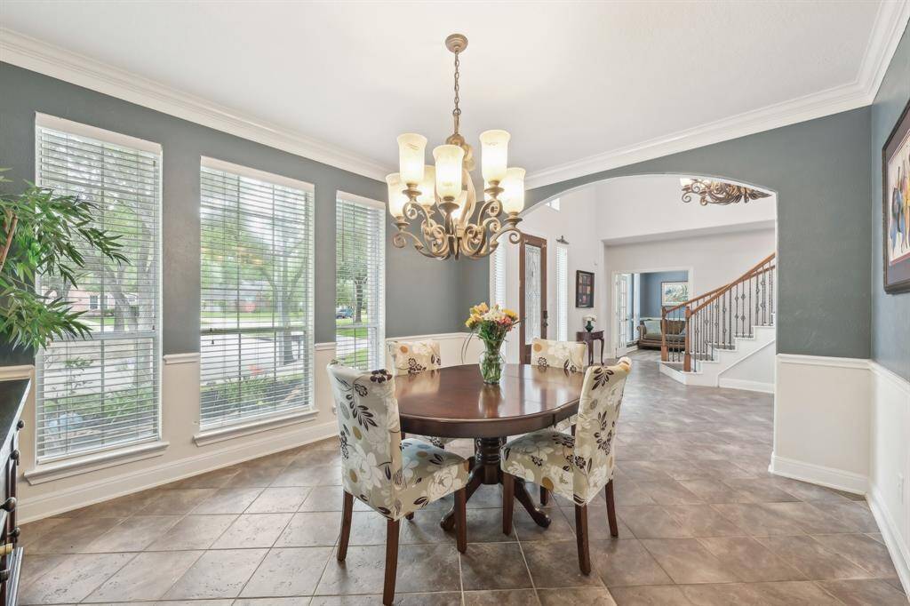 Formal dining