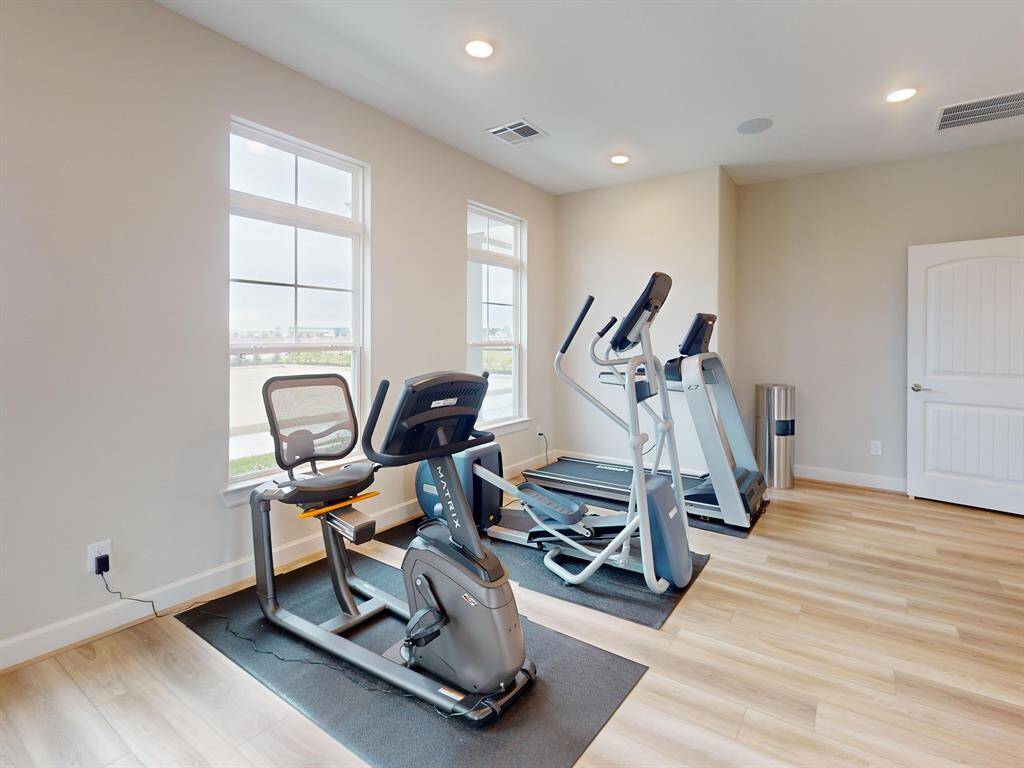 Live well every day and make new friends in the workout center!