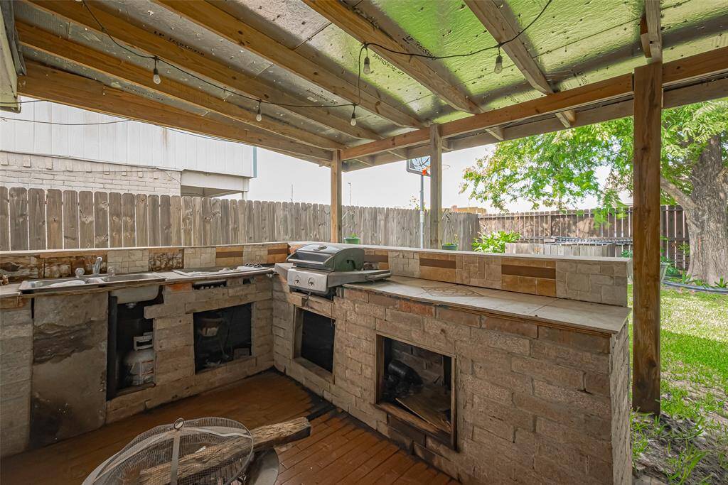 Unfinished outdoor kitchen with endless possibilities.