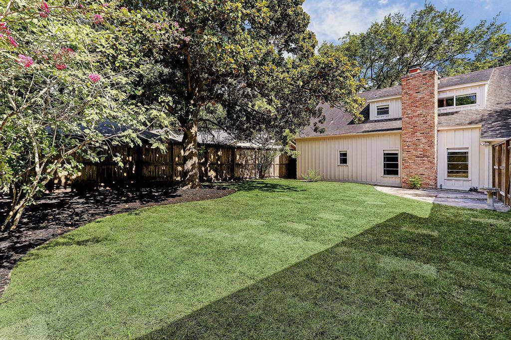 Landscaping Completely Redone 2025 with new Grass, Mulch, Flowers, Etc.