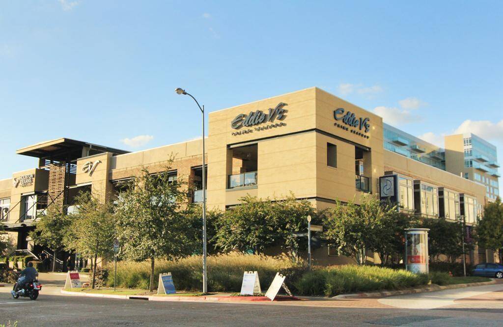 Few Mins From Fine Dining, Shopping & Entertaining at Citycentre & Memorial City