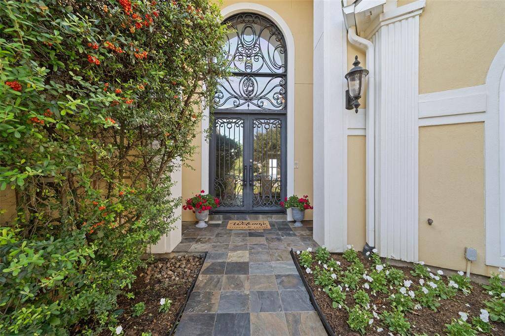 Entry  Beautiful door with courtyard entry!