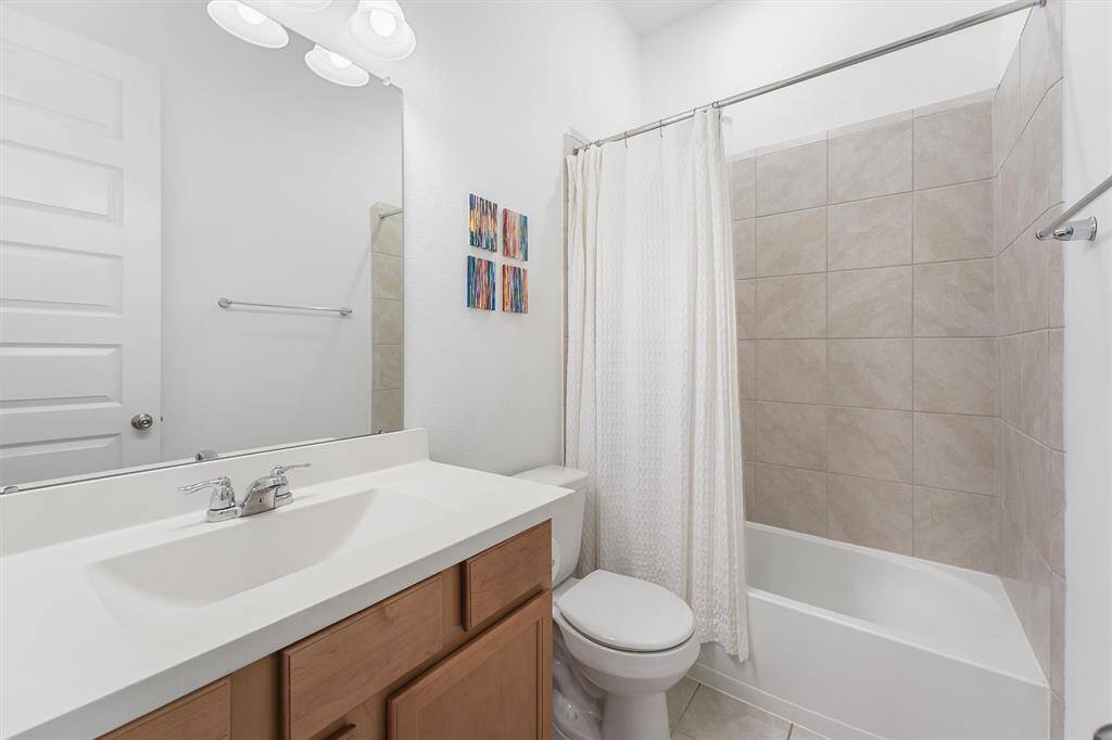 Second full bath located on first floor