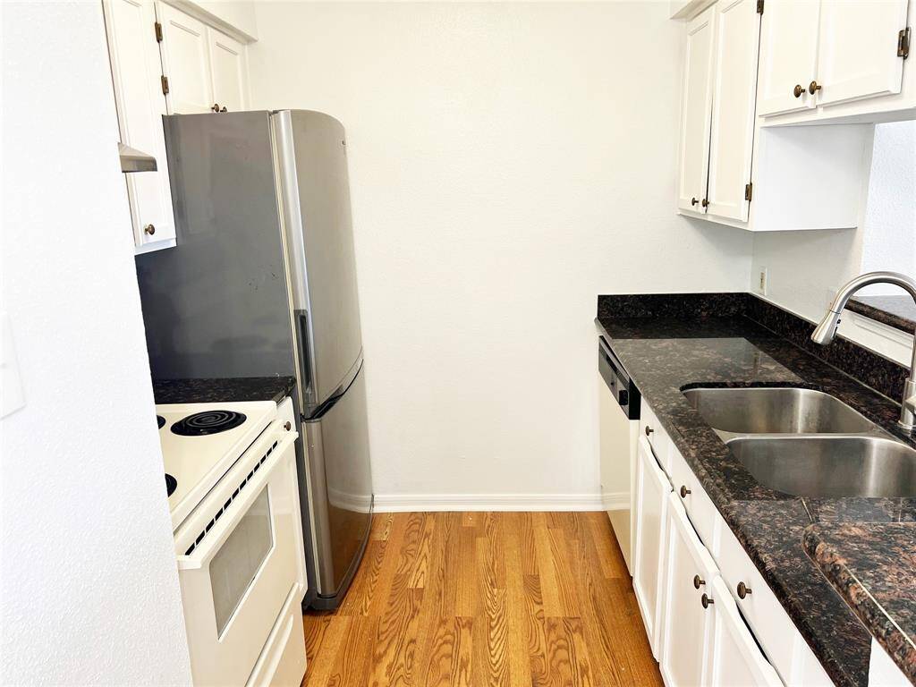 All appliances included.