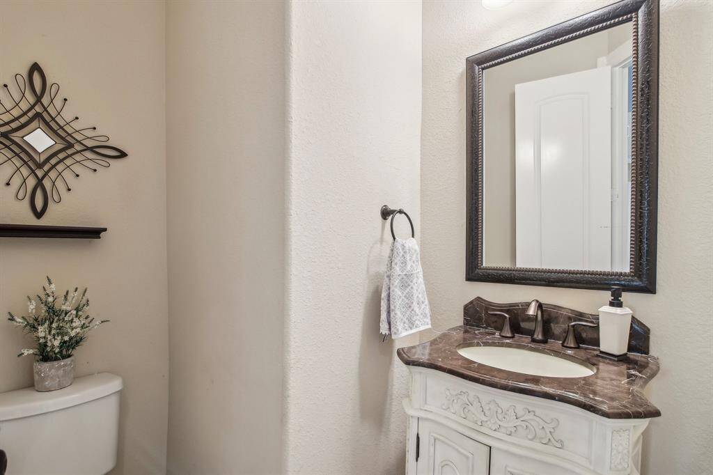 Half Bathroom for guests