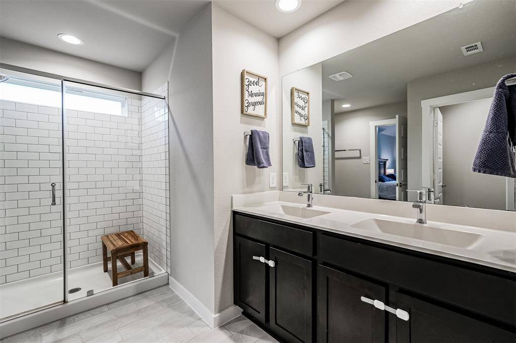 Primary bath