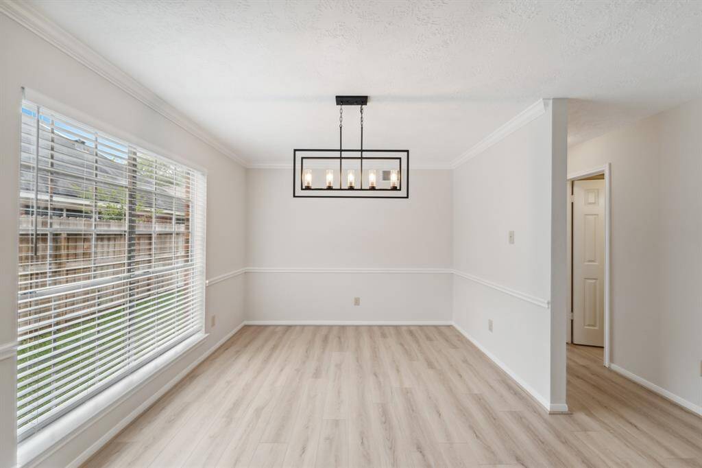 House has new wood floorings for both downstairs and upstairs.