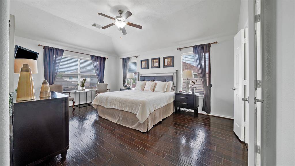 Primary suite